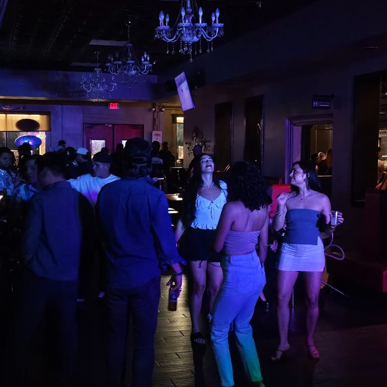 Events at Vinsar’s Lounge
